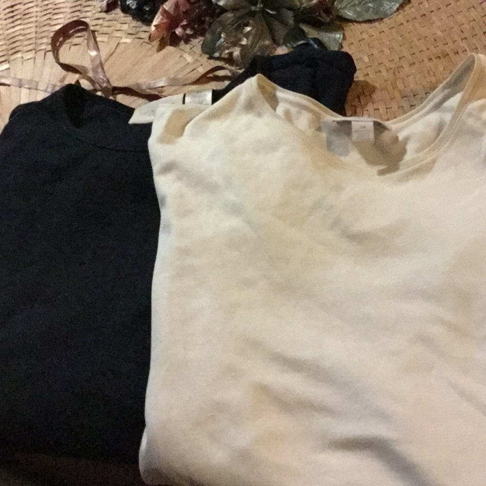 Bundle of 2 blouses
